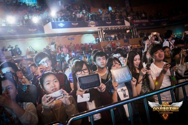 LOL手游破晓杯赛程出炉：13日正式开赛，10支顶尖队伍