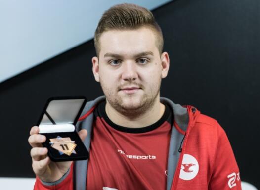 斗地主算牌从哪一步开始（斗地主算牌从何入手）